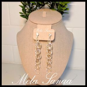 💎5/$30-Glistening Chandelier Earrings💎